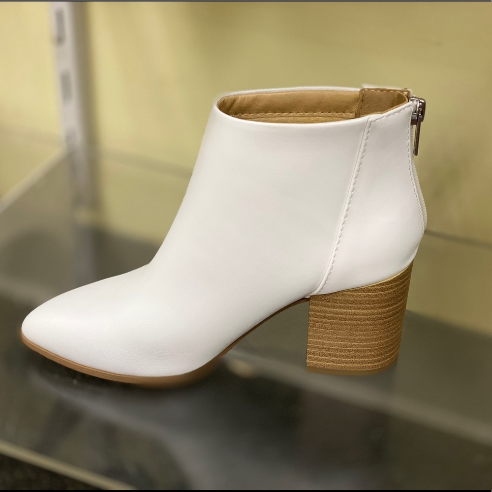 White chunky heel ankle bootie FLASH SALE - Picture 9 of 9